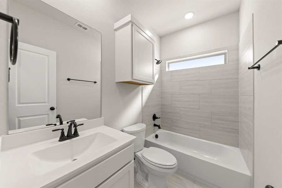 04. 2368 Bell - 2ND Bath