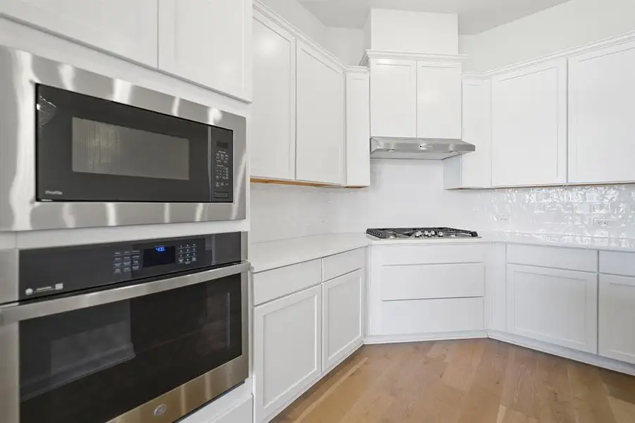 Furnished interior view inside a new home in Sonoma Verde, Rockwall (Image 7). Furnished interior view inside a new home in Sonoma Verde, Rockwall (Image 7).