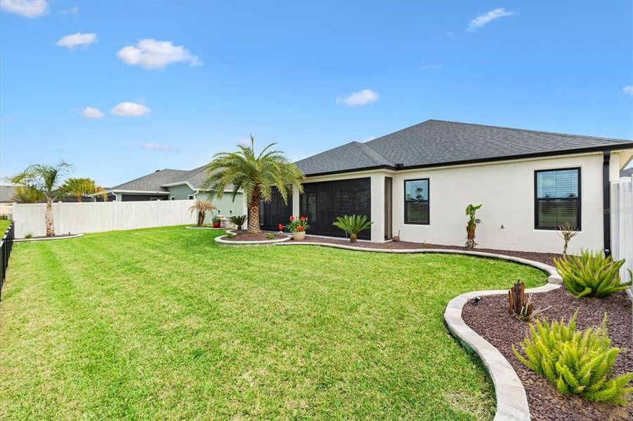 Exterior details and patio area of a home in , The Villages (Image 28).