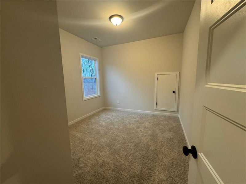 Spacious, unfurnished interior of a new home in Rosewood Lake Preserve, Hoschton (Image 28).