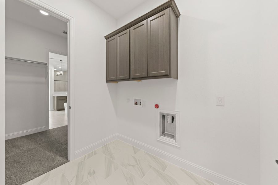 Representative unfurnished interior of a home built from the Edward - 60 ft Home Site by Rockwell Homes in Nelson Lake Estates, Rockwall (Image 87).
