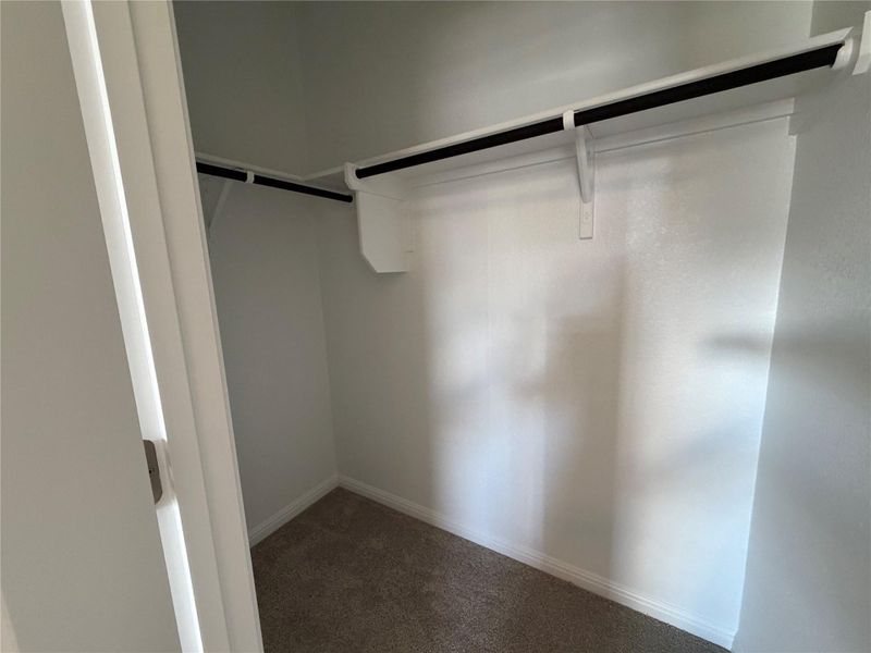 Spacious, unfurnished interior of a new home in Willow Springs, Buda (Image 16).