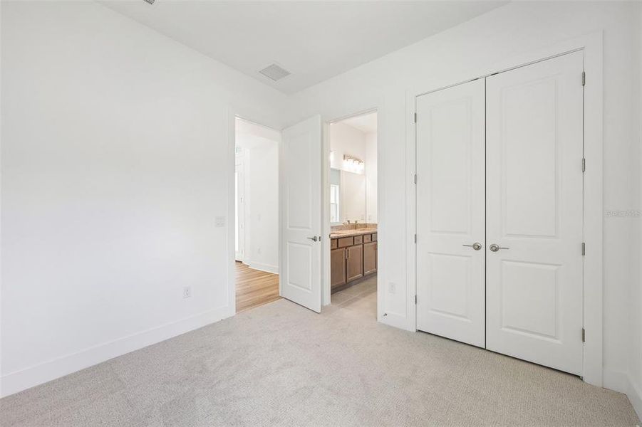 Spacious, unfurnished interior of a new home in River Preserve Estates, Parrish (Image 31).