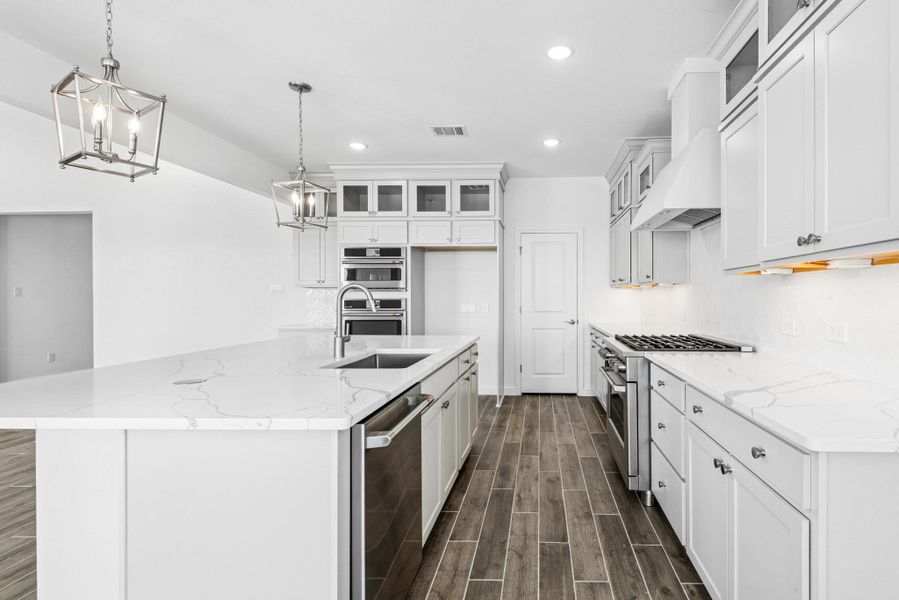 Chef-worthy kitchen! (*Photo not of actual home and used for illustration purposes only.)