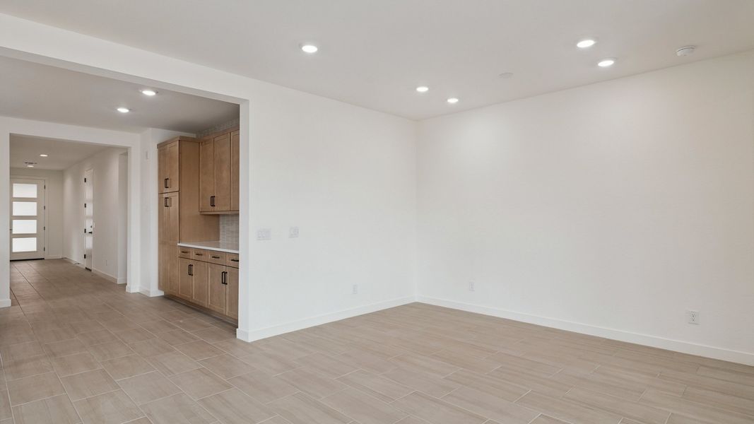 Spacious, unfurnished interior of a new home in The Ridge at Stone Butte, Phoenix (Image 27).
