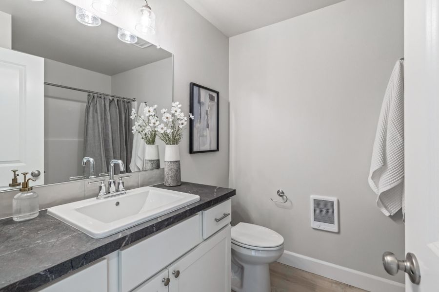 Furnished interior view inside a new home in Feather Ridge, Redmond (Image 16).