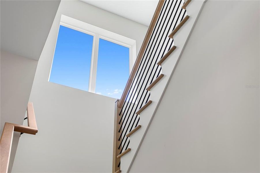 Image 83 of a home in .