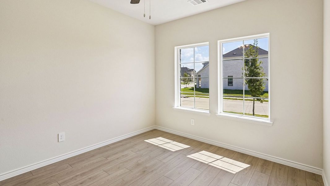 Representative unfurnished interior of a home built from the Evergreen by D.R. Horton in Morning Ridge, Princeton (Image 15).