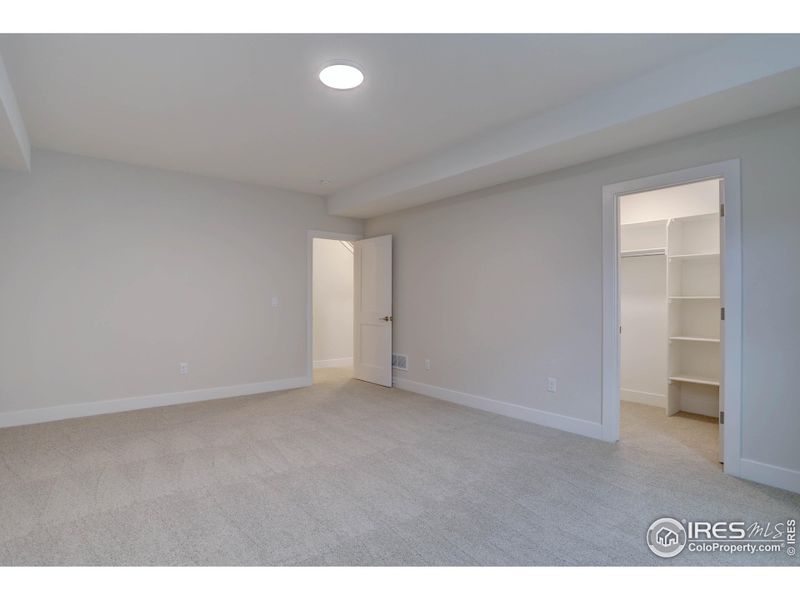 Spacious, unfurnished interior of a new home in , Louisville (Image 26).