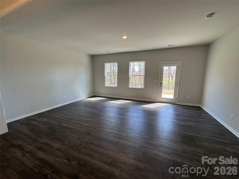 Spacious, unfurnished interior of a new home in McFarland Estates, York (Image 15).