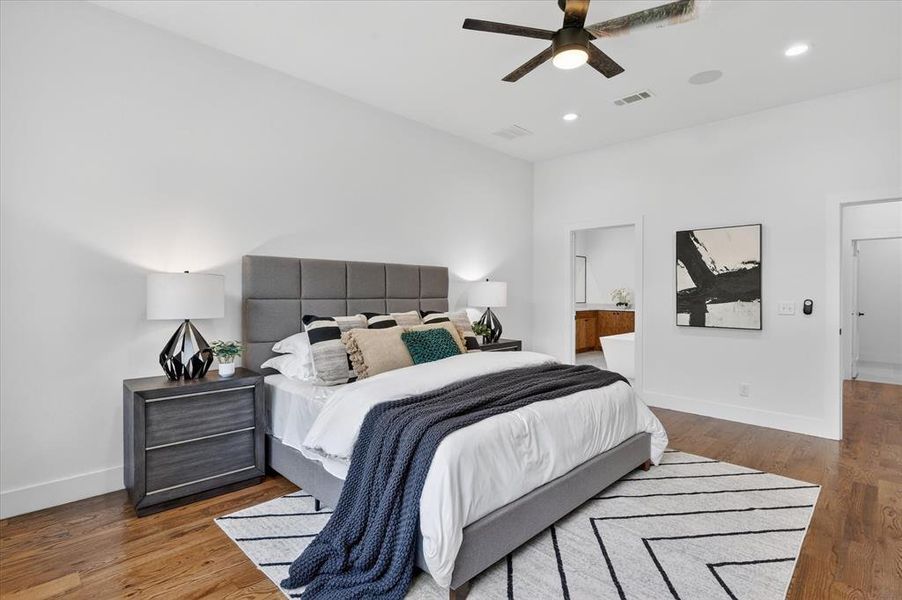 Furnished interior view inside a new home in , Dallas (Image 32).