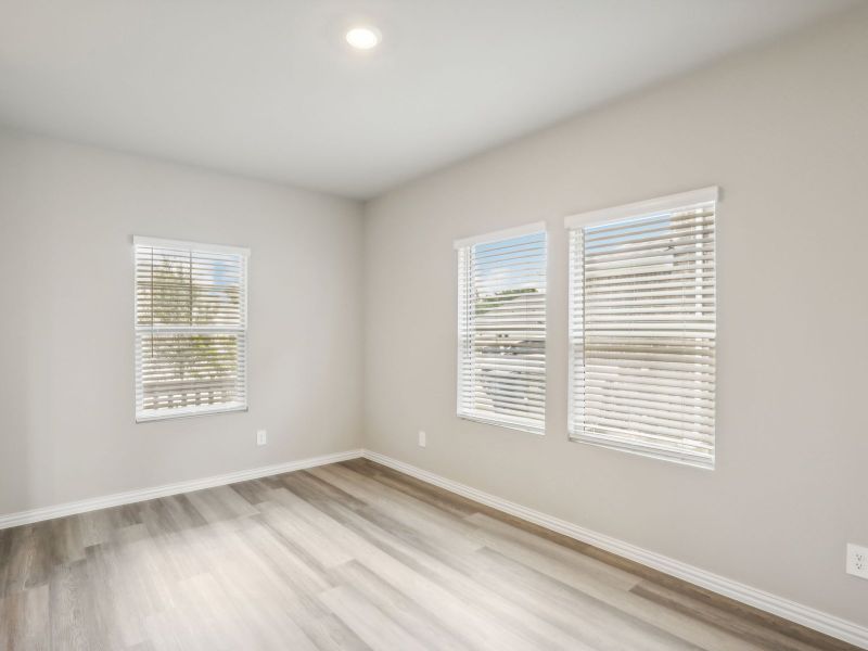 Spacious, unfurnished interior of a new home in Lakehaven - Premier Series, Farmersville (Image 14).