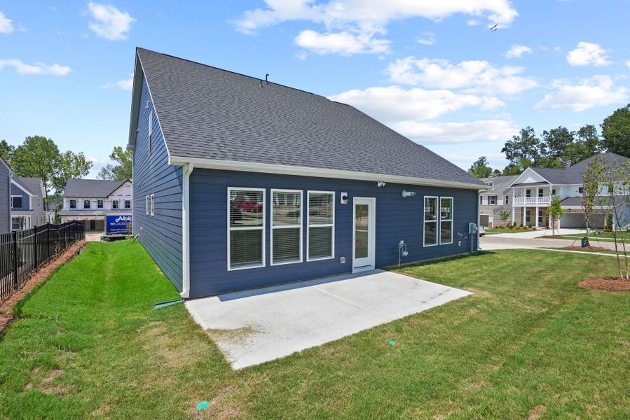Representative exterior details of a home built from the Summerfield by Pulte Homes in Cannon Run, Concord (Image 4). Representative exterior details of a home built from the Summerfield by Pulte Homes in Cannon Run, Concord (Image 4).