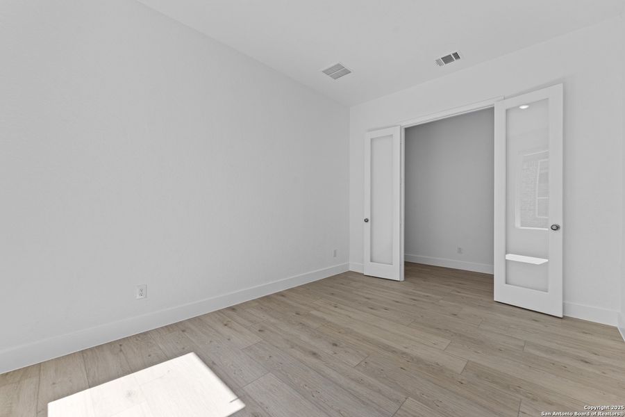 Spacious, unfurnished interior of a new home in , New Braunfels (Image 13). Spacious, unfurnished interior of a new home in , New Braunfels (Image 13).