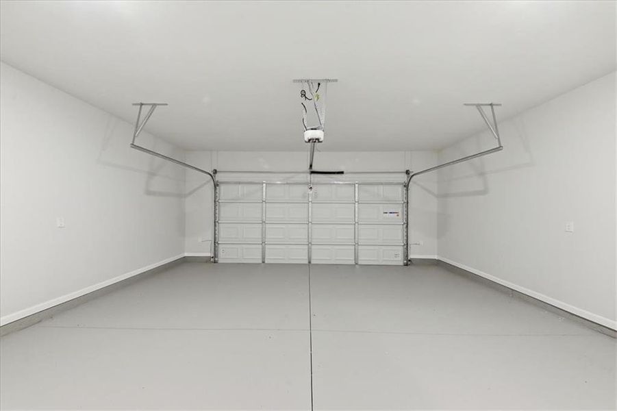 Spacious, unfurnished interior of a new home in Tuscany Hills, Douglasville (Image 30). Spacious, unfurnished interior of a new home in Tuscany Hills, Douglasville (Image 30).