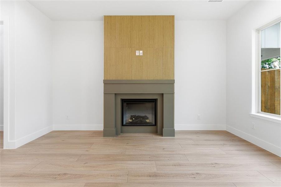 Spacious, unfurnished interior of a new home in , West Tawakoni (Image 20).