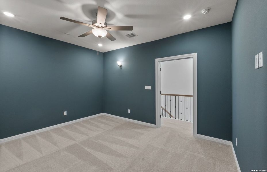 Spacious, unfurnished interior of a new home in Davis Ranch, San Antonio (Image 33).