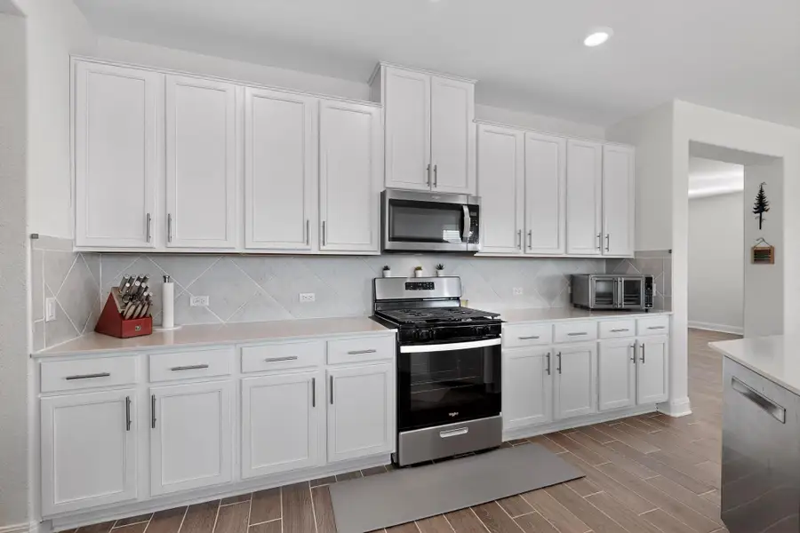 Furnished interior view inside a new home in Salerno - Hallmark Collection, Round Rock (Image 8).