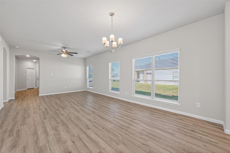 Spacious, unfurnished interior of a new home in Woodland Lakes, Huffman (Image 32).