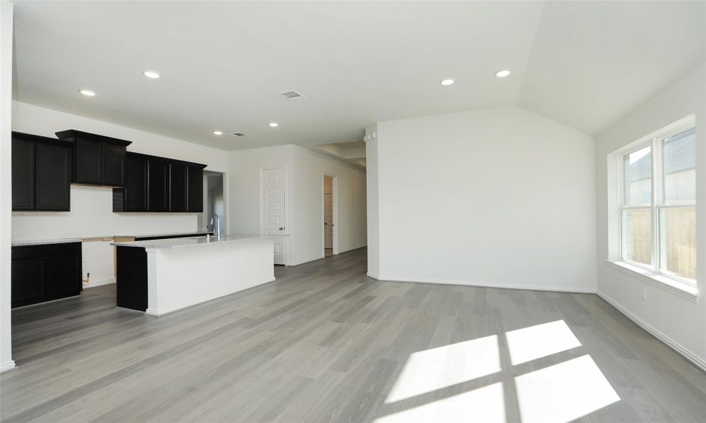 Image 34 of a home in River Ranch.