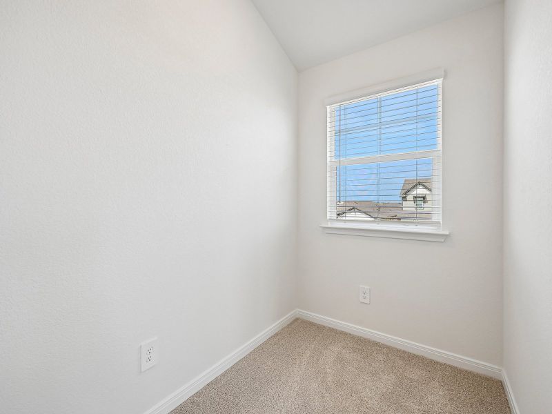 Spacious, unfurnished interior of a new home in Prairie Winds - Reserve Collection, Hutto (Image 16).