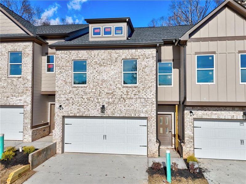 Image 4 of a home in .