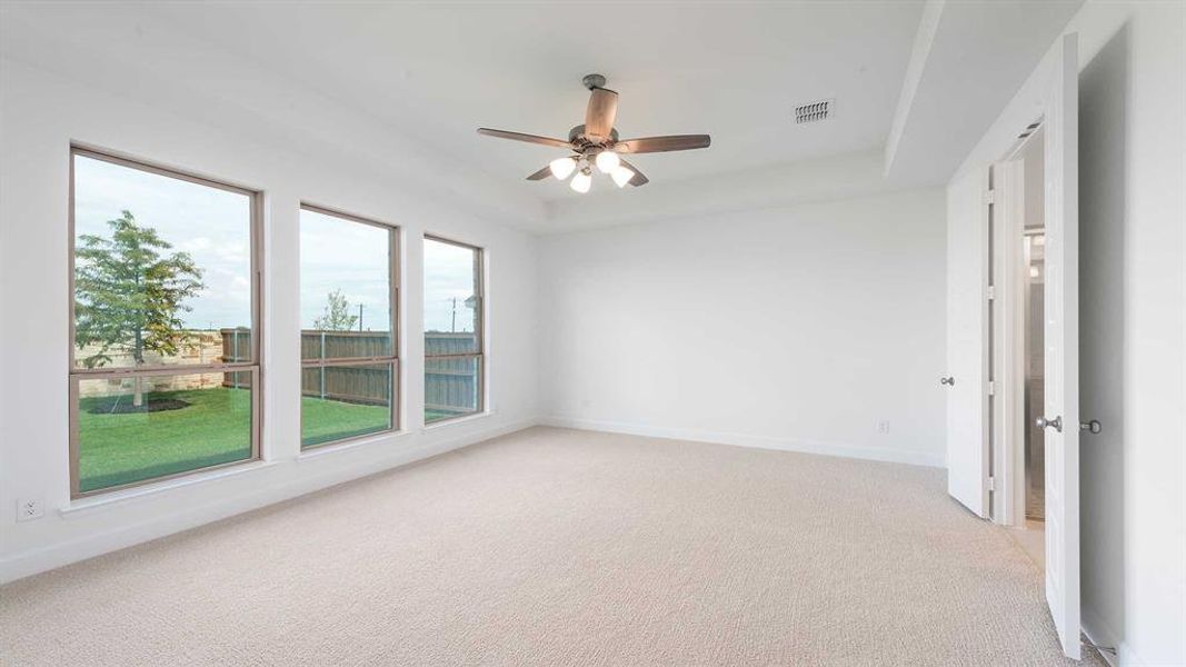 Spacious, unfurnished interior of a new home in Trinity Falls 45', McKinney (Image 20). Spacious, unfurnished interior of a new home in Trinity Falls 45', McKinney (Image 20).