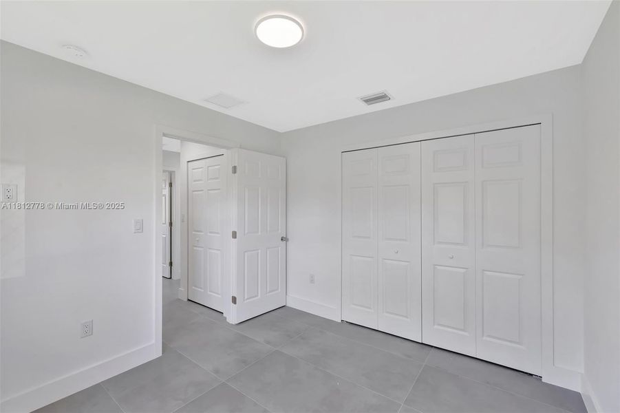 Spacious, unfurnished interior of a new home in , Miami Gardens (Image 39).