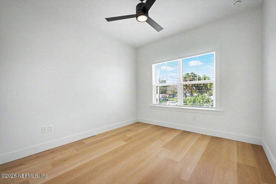 Spacious, unfurnished interior of a new home in , Jacksonville Beach (Image 17).