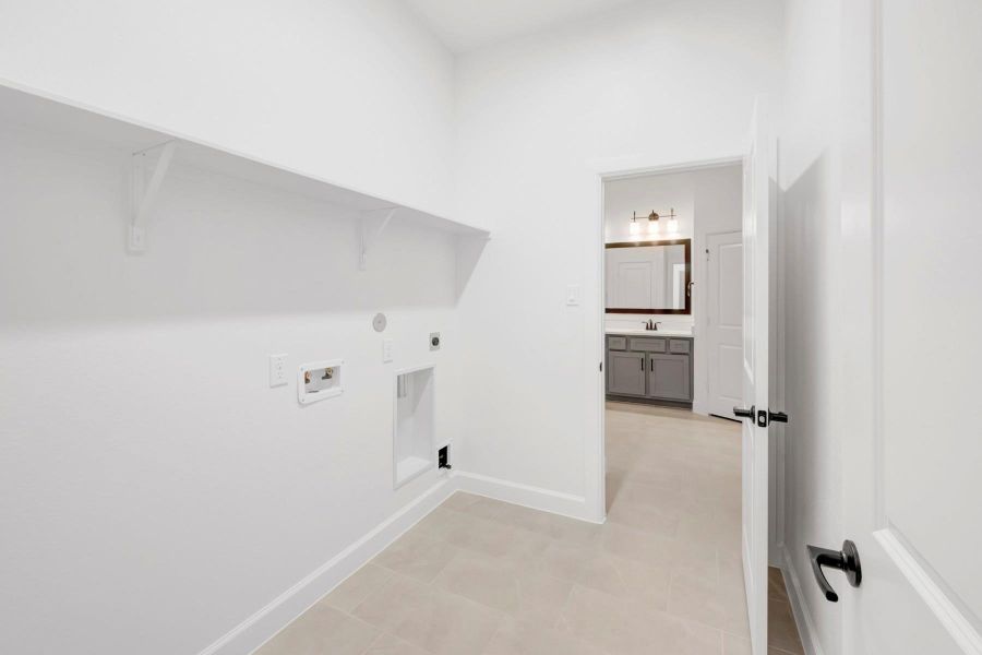 Spacious, unfurnished interior of a new home in Indigo 50’ Homesites, Richmond (Image 25).