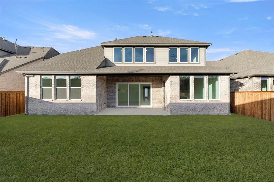 26. 2105 Clairmount - Back