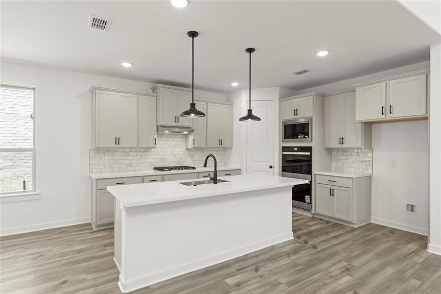 09. 1425 Clare - Kitchen (2)