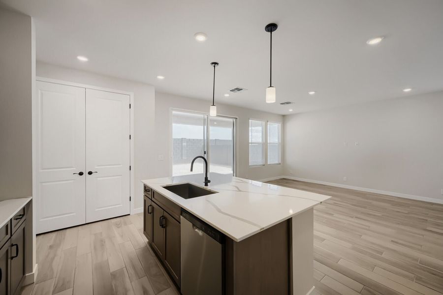 4br New Home in San Tan Valley, AZ.  - Slide 17