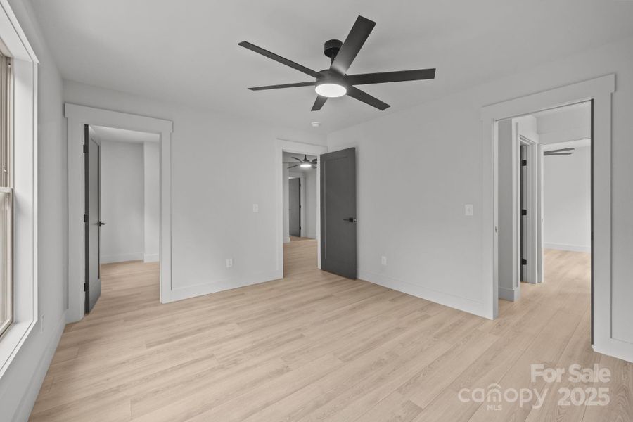 Spacious, unfurnished interior of a new home in , Richfield (Image 32).