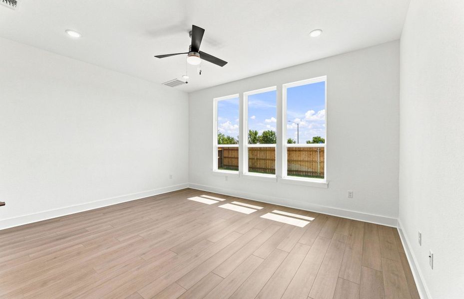Spacious, unfurnished interior of a new home in Kuempel Estates, Pflugerville (Image 54).