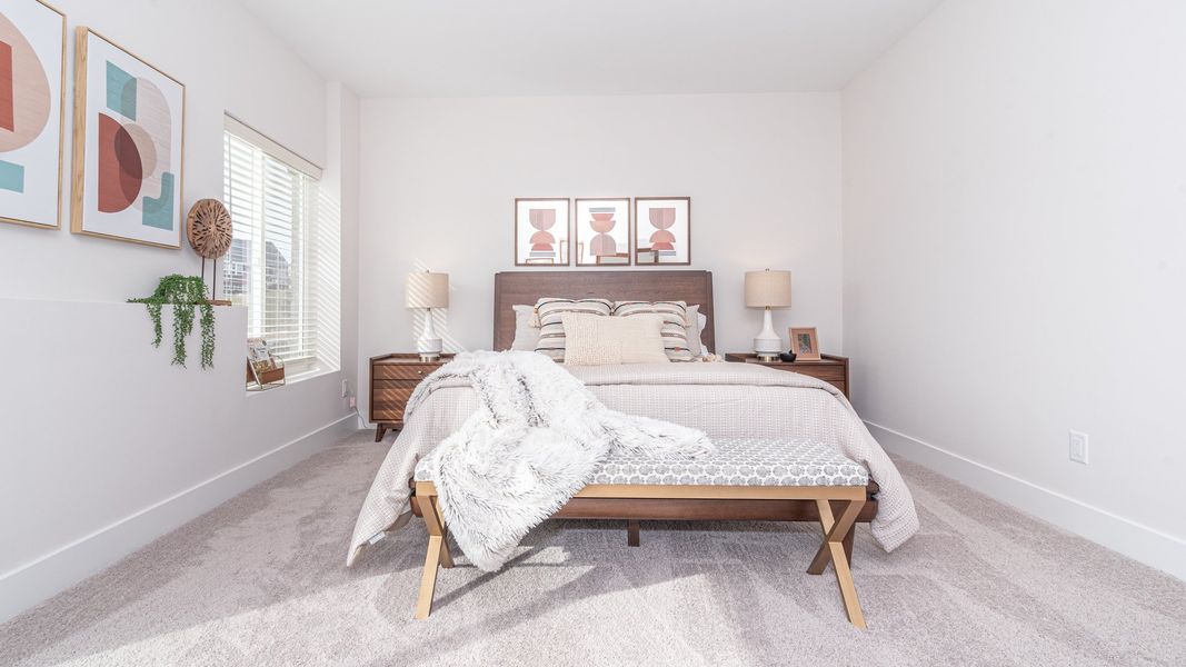 Representative furnished interior of a home built from the The Keswick Townhome (Interior Walk-Out) by Norfolk Homes in Bristol Ridge Townhomes, Ann Arbor (Image 43).