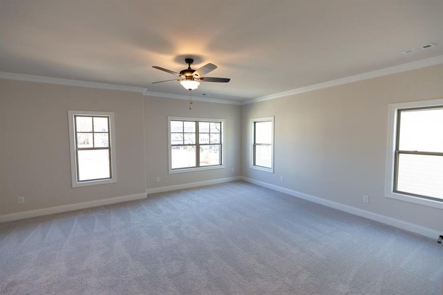 Spacious, unfurnished interior of a new home in Bellmoore Park, Johns Creek (Image 23).