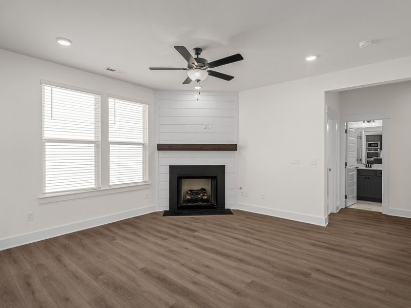 Spacious, unfurnished interior of a new home in Woods Crossing, Gallatin (Image 33).