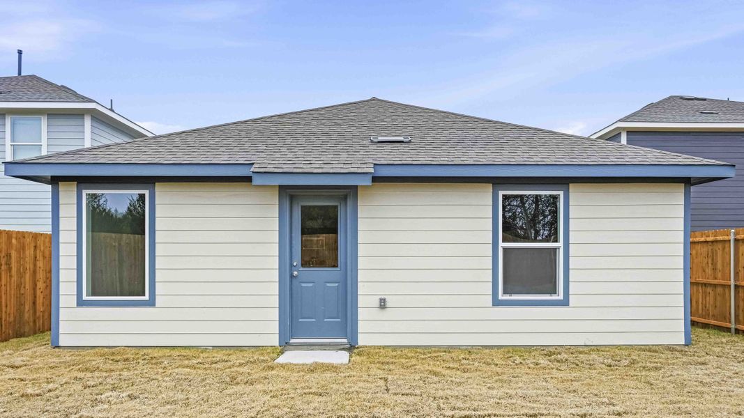Representative exterior details of a home built from the Barton by D.R. Horton in Maplewood Meadows, Forney (Image 3).