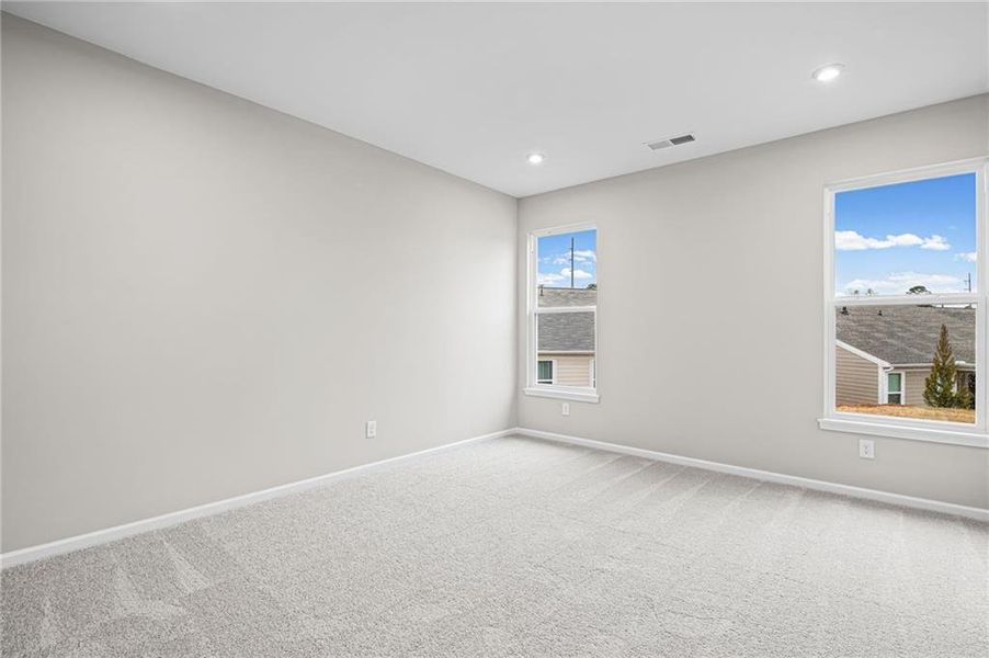 Spacious, unfurnished interior of a new home in Laurel Farms, Dallas (Image 32).
