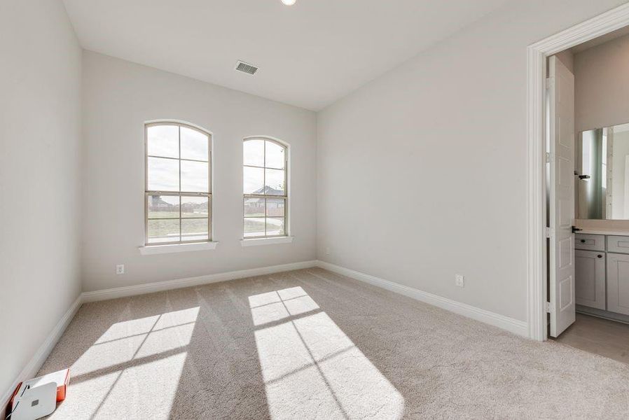 Spacious, unfurnished interior of a new home in Villages of Creekwood, Frisco (Image 35). Spacious, unfurnished interior of a new home in Villages of Creekwood, Frisco (Image 35).