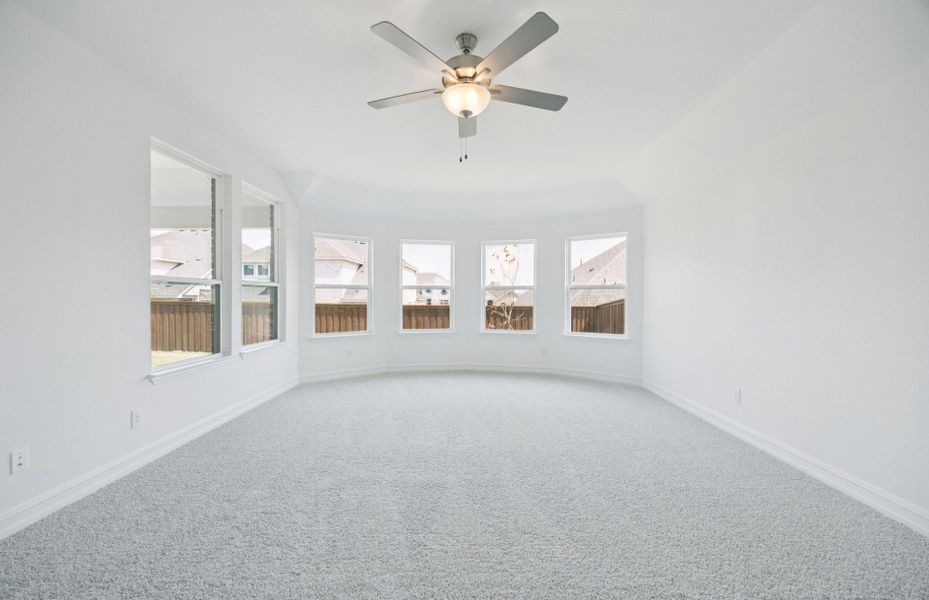 Representative unfurnished interior of a home built from the Northlake by Pulte Homes in Westside Preserve, Midlothian (Image 15).