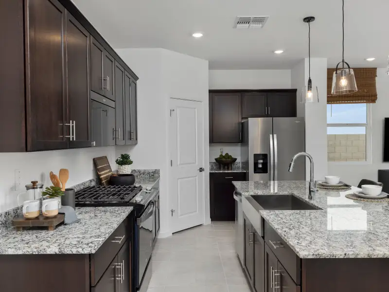 The Leslie floorplan modeled at Anthem at Merrill Ranch