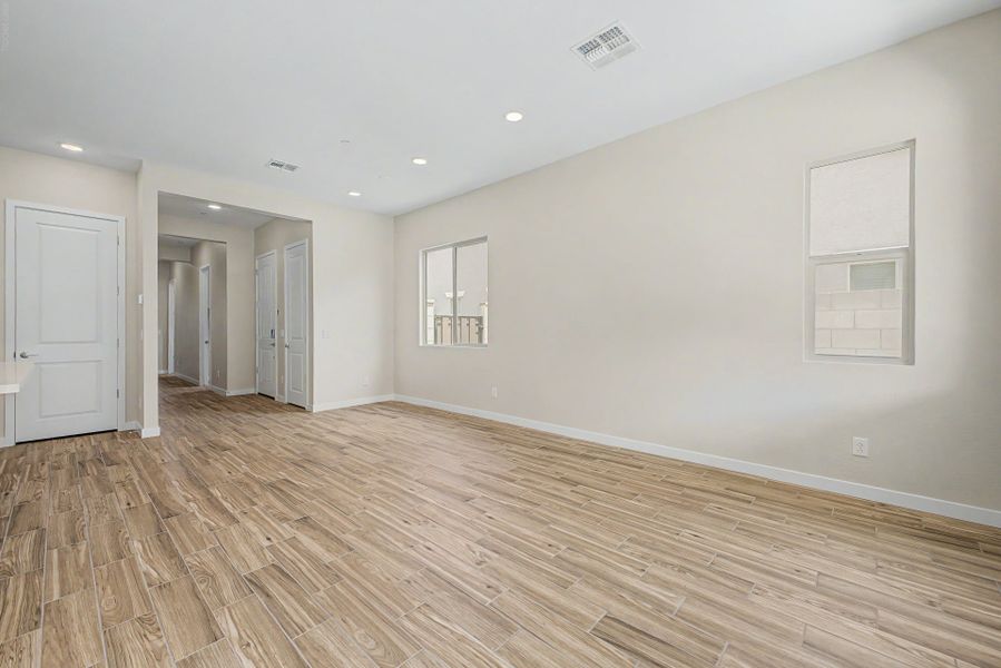 Spacious, unfurnished interior of a new home in Mira Vista at Victory, Buckeye (Image 6). Spacious, unfurnished interior of a new home in Mira Vista at Victory, Buckeye (Image 6).