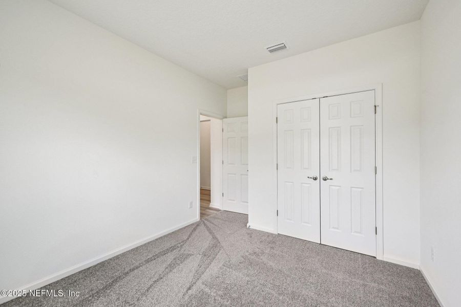 Spacious, unfurnished interior of a new home in Panther Creek, Jacksonville (Image 20).