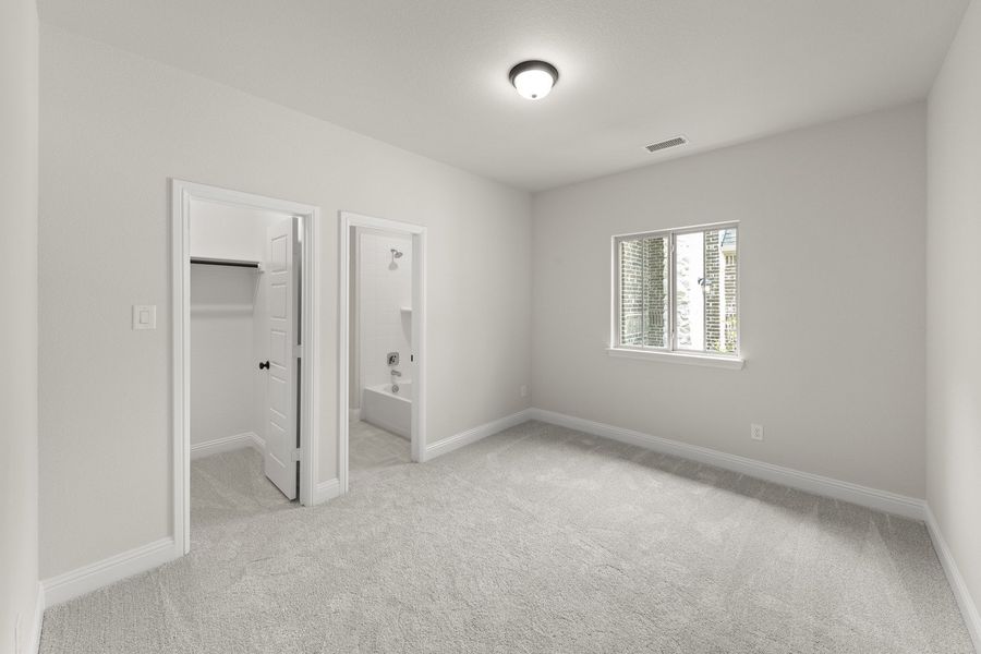 Spacious, unfurnished interior of a new home in Park Hills, Rockwall (Image 32). Spacious, unfurnished interior of a new home in Park Hills, Rockwall (Image 32).