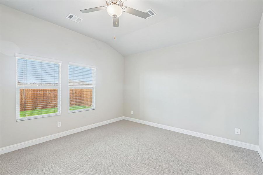 Spacious, unfurnished interior of a new home in Tesoro at Chisholm Trail Ranch, Crowley (Image 23).