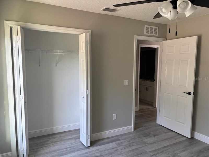 Spacious, unfurnished interior of a new home in , Dunnellon (Image 28).