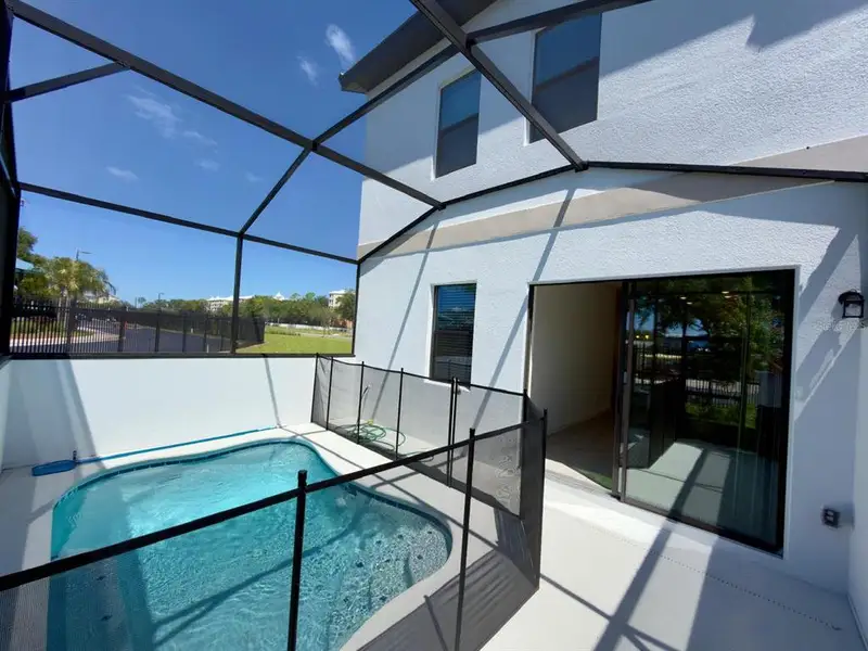 Exterior details and patio area of a home in , Orlando (Image 3).