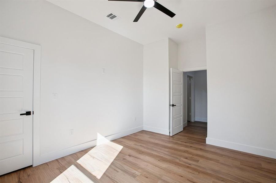 Spacious, unfurnished interior of a new home in , Fort Worth (Image 25).